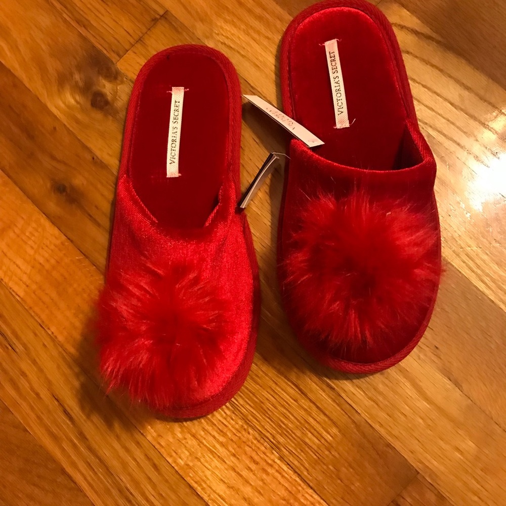 Red Slippers - Picture 5 of 5
